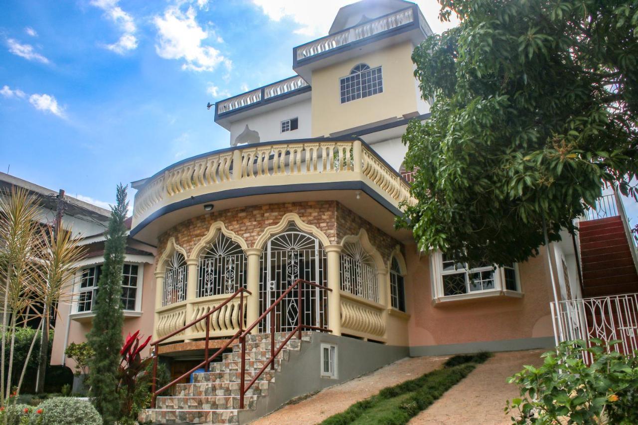 Van Villa Guesthouse Негрил Екстер'єр фото